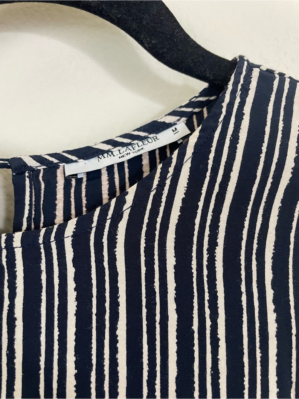 MM LAFLEUR The Nell Top—Thick Stripe Sleeveless Tunic Tank Size Medium Navy - Picture 4 of 10